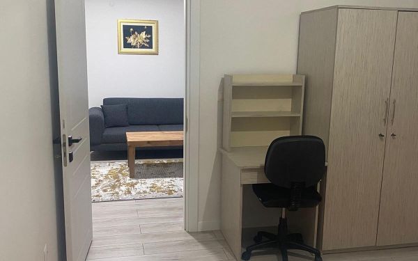 Gümüşhane öğrenci apartı bazalı yatak, gardırop ve çalışma masası